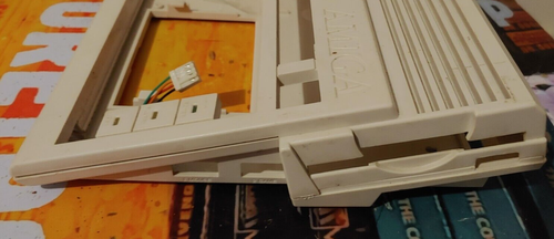 Commodore Amiga 600 Gehäuse classic 16-bit Case (with screws) 150325 - Afbeelding 4 van 6