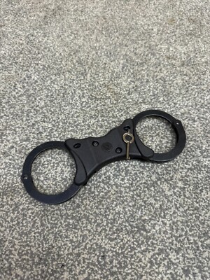 Ex Polizei schwarze starre Hiatt Handschellen Original Handschellen mit Schlüssel Security Sammlerstück