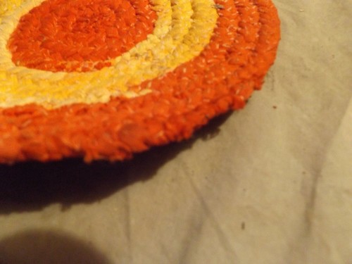 Vintage 1960s Braided Rag Rug Trivet Red Orange Yellow ~8.25-8.5" Hot Pad Amish - Picture 7 of 7