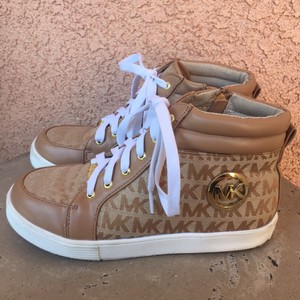 michael kors trainers size 4