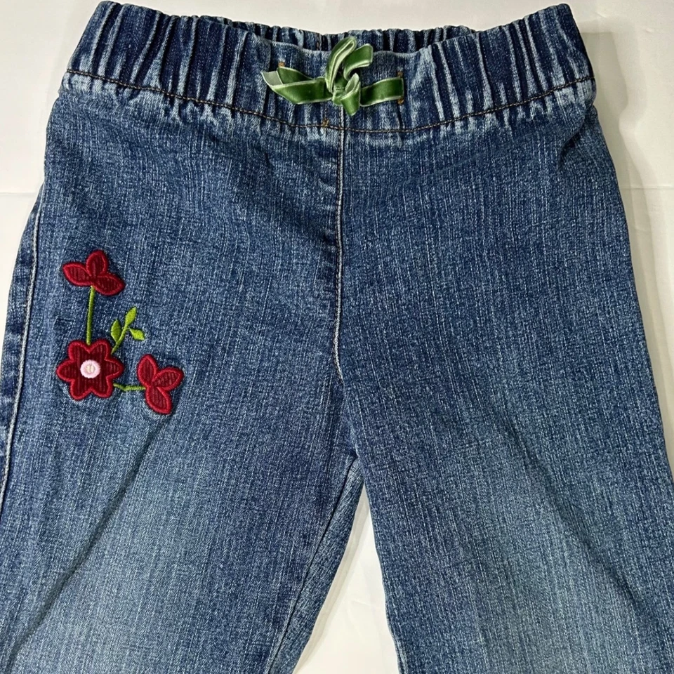Lee 女孩蓝色牛仔裤喇叭裤腿花卉刺绣 6 R 码荷叶边 — 第 2/4 张图片