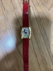 Vintage Seiko Women 2K02-5019 Disney Mickey Mouse Leather Quartz Watch