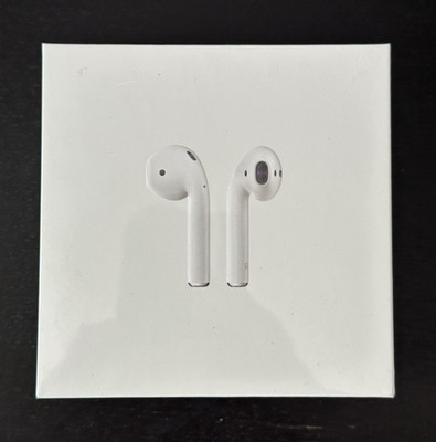 Apple AirPods w/ Charging Case 1st Gen White Lightning MV7N2AM/A