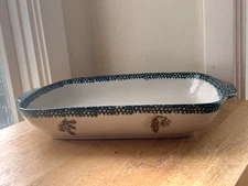 Thomson Pottery Evergreen Lasagna Casserole Baking Dish- Green Sponge Pine Cones