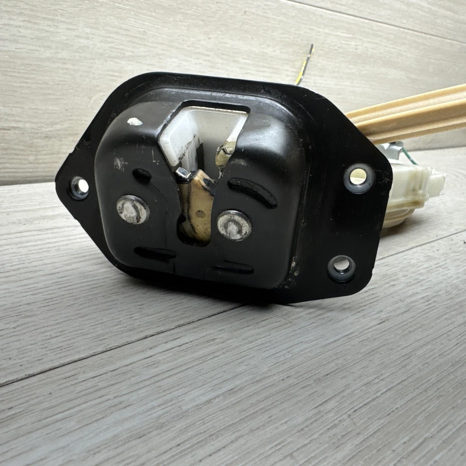 Nissan XTerra Trunk Tail gate Liftgate Lock Latch Actuator 2005-2015 OEM - Image 2 of 4