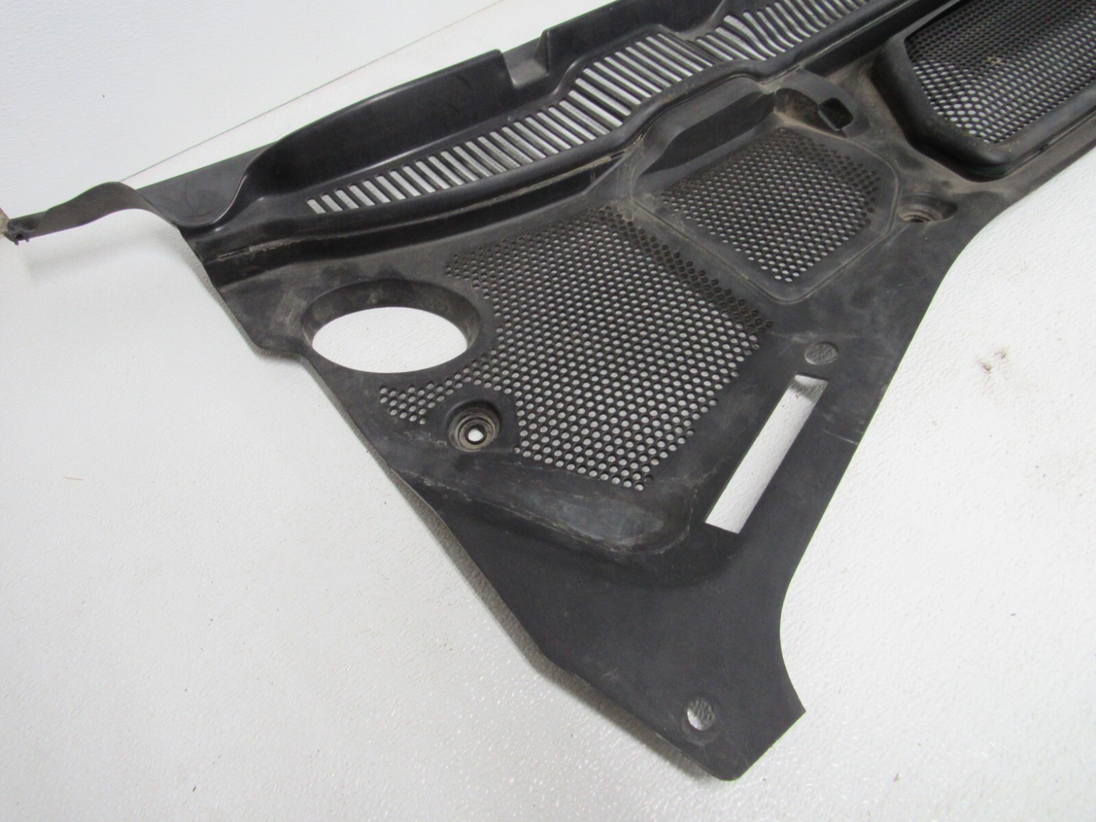 2013 BENTLEY CONTINENTAL GTC GT V8 WINDSHIELD COWL VENT PANEL 3W8819415 -6872