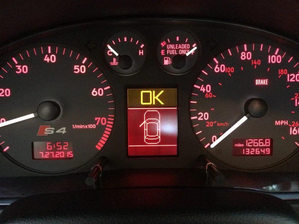 Cuadro de instrumentos velocímetro AUDI A4 S4 RS4 pantalla LCD reparación de píxeles Foto 3 de 4