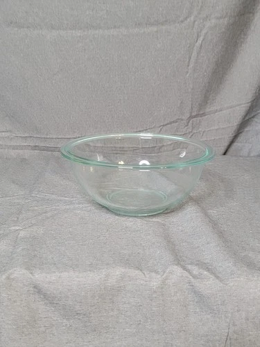 Pyrex 323 Mixing Bowl (1.5 QT 1.4L / 8”) Clear Glass/Blue Tint Made In USA