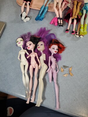 MONSTER HIGH DOLLS MISSING LIMBS FOR PARTS LOT OF 4 & 5 Extra Hands