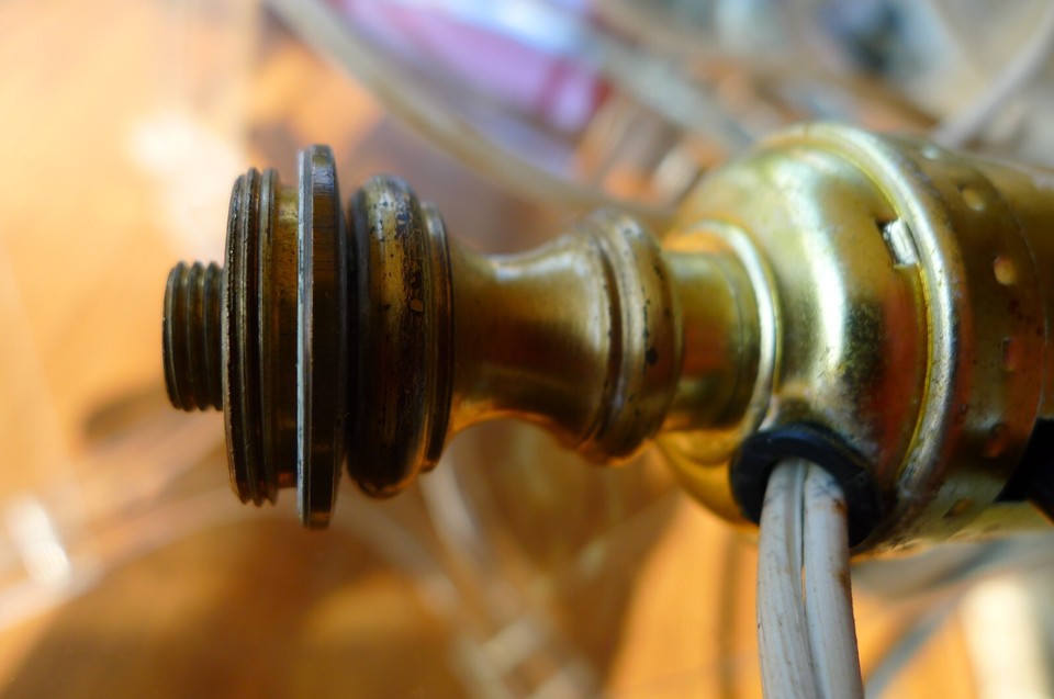 OIL LAMP TO ELECTRIC CONVERSION KIT, NO.1 BURNER ADAPTER, SOCKET AND