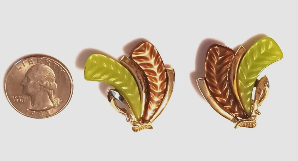 Pendientes Vintage Retro Mediados de Siglo Acrílico Clip Sobre Verde Marrón Hojas Tono Dorado  Foto 2 de 3
