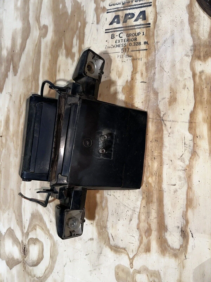 Honda CBR 1000 F año 91 - Guardabarros porta matrícula trasero Foto 2 de 3