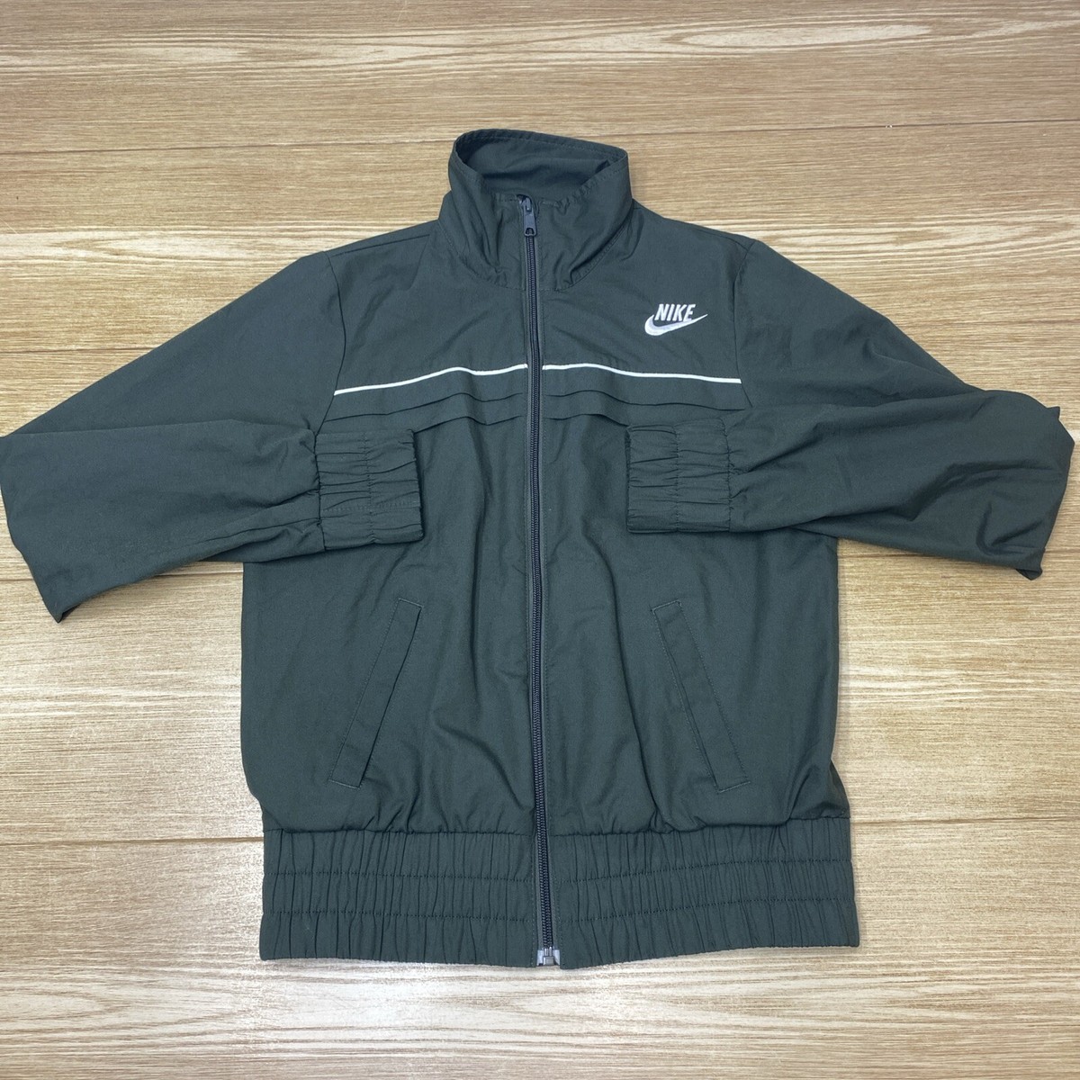 crop top nike jacket