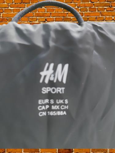 DAMEN H&M SPORT UK KLEINE SCHWARZE GEPOLSTERTE KAPUZE GESTEPPT WINTER PUFFER JACKE MANTEL - Bild 5 von 5