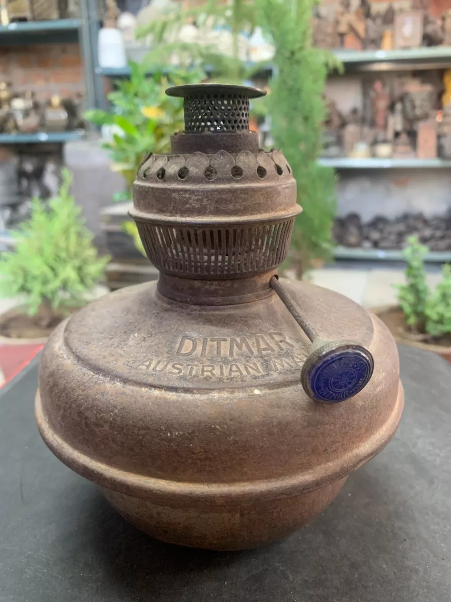 Old Vintage R Ditmar's Favorit Lampe No. 19 Brass Kerosene Lamp Made In Austria