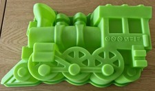 NEW, STEAM TRAIN SILICONE CAKE MOLD. 