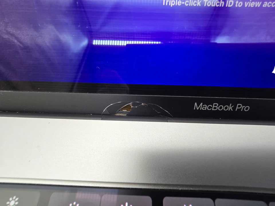 Apple MacBook Pro i7 16 GB 1 TB SSD Touch Bar 2016 Foto 3 de 4