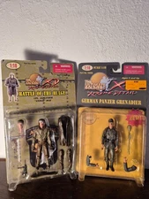 The Ultimate Soldier  21st Century Toys   1:18  U.S. 2 sets B new