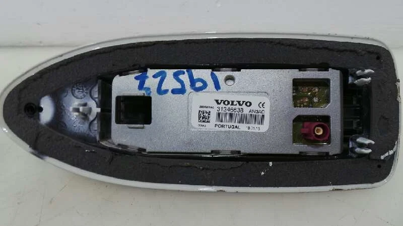 31346638 ANTENNA / 31346638 / 1111719 PER VOLVO V40 CROSS COUNTRY MOMENTUM Foto 2 de 4