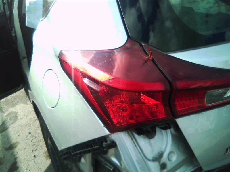 Driver Tail Light Hatchback Quarter Panel Mounted Fits 17-18 