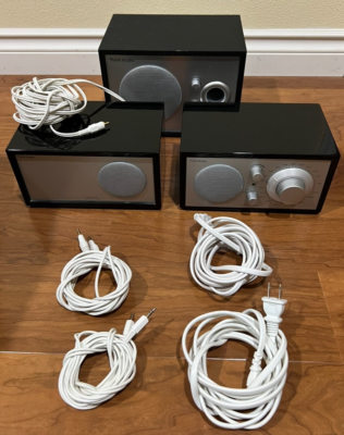 【中古】Tivoli Audio MODEL TWO/CD/SUBWOOFER Tivoli Audio Model 2 With Subwoofer CD Rare Headphones New Old