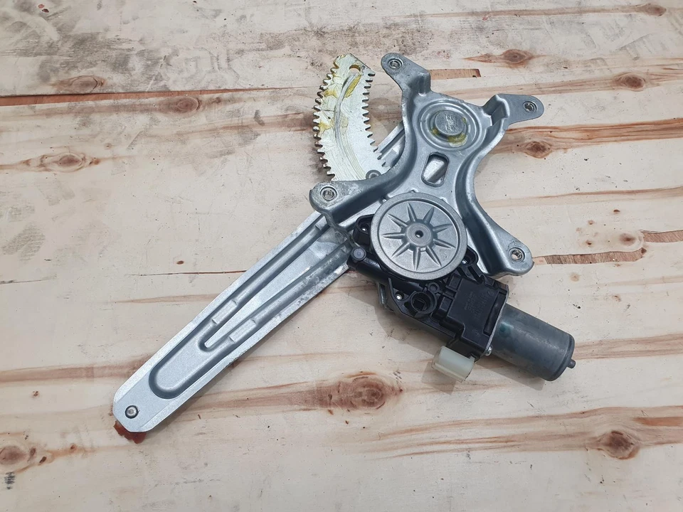 SUZUKI S-CROSS TRASERO DERECHO WND REG/MOTOR JY, 09/13-05/22, 83530612621005680 Foto 4 de 4