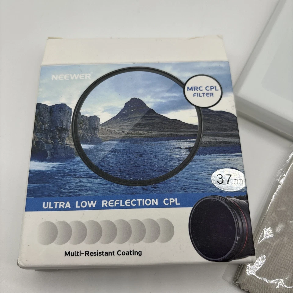 Neewer 37 mm MRC CPL Filter Ultra Low Reflection Multi Resistant Coating - Image 2 of 3