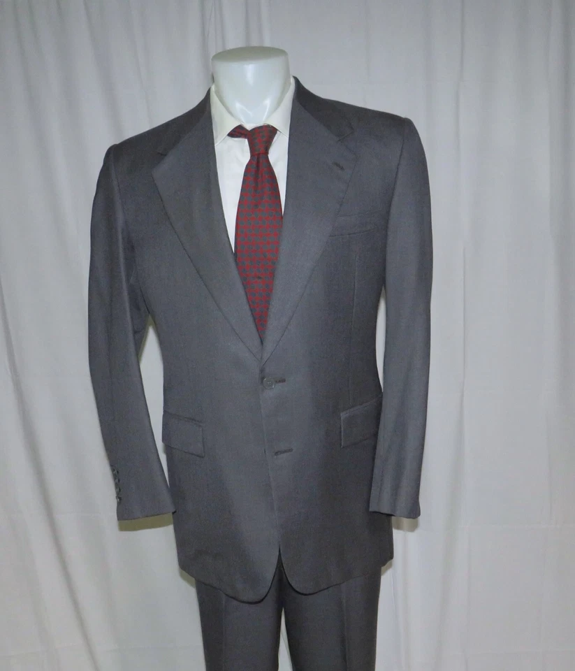 William Fioravanti Bespoke Gray Gabardine Vintage Two Button Suit 38L - Image 3 of 4