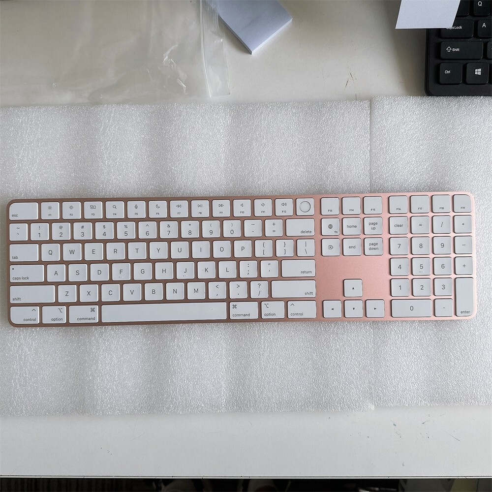Appleシリコン搭載 Touch ID搭載Magic Keyboard US Amazon.com: Apple Magic Keyboard with Touch ID and Numeric