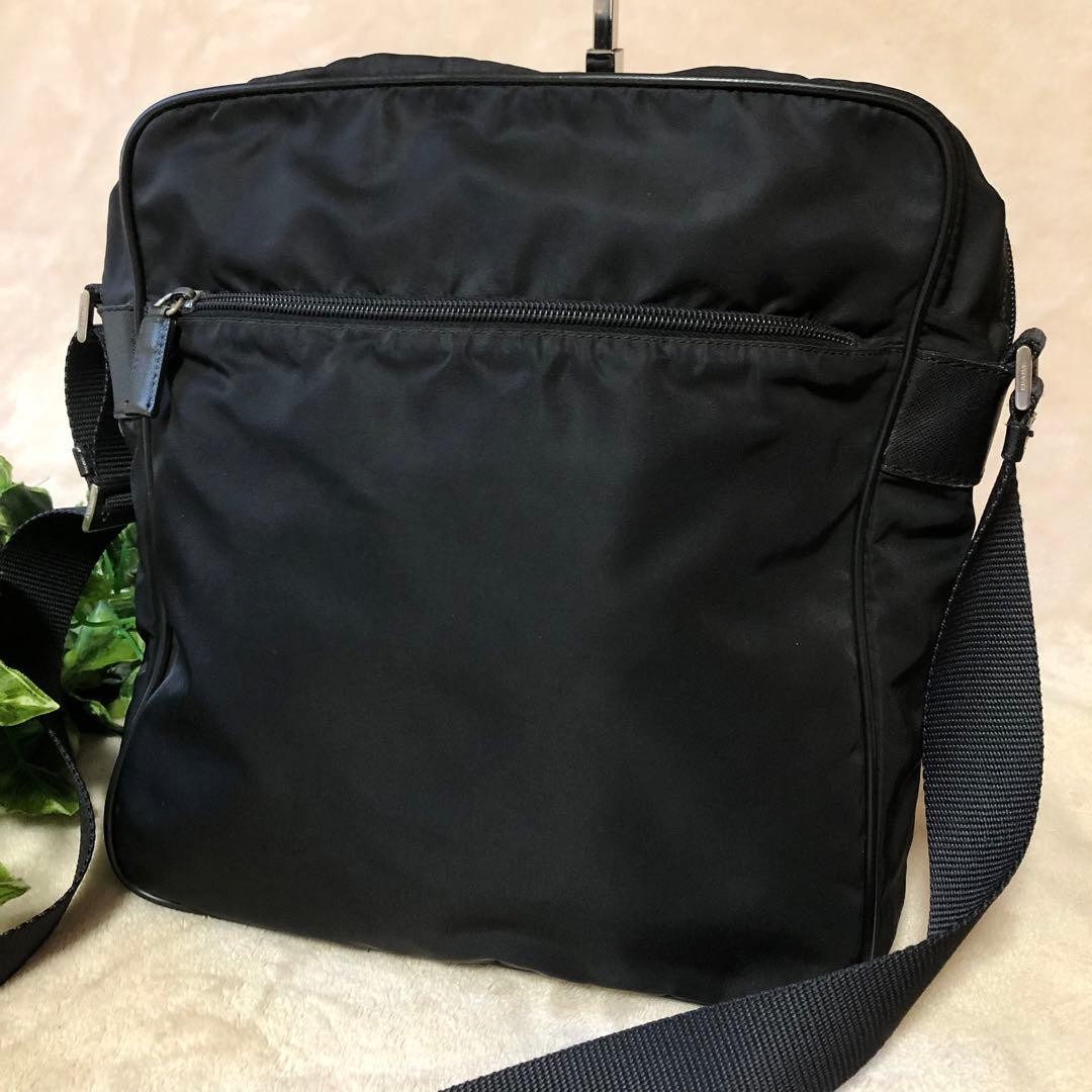 PRADA Shoulder Bag Triangle Logo Plate Large Capacity Black thumbnail 3