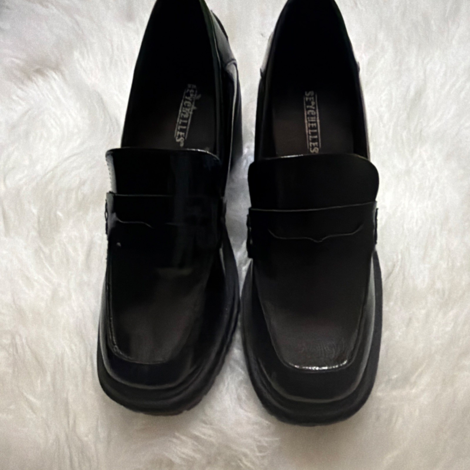 Seychelles Patent Leather Loafer Comfort Slip Resistant Block Heel Shoes Size 8