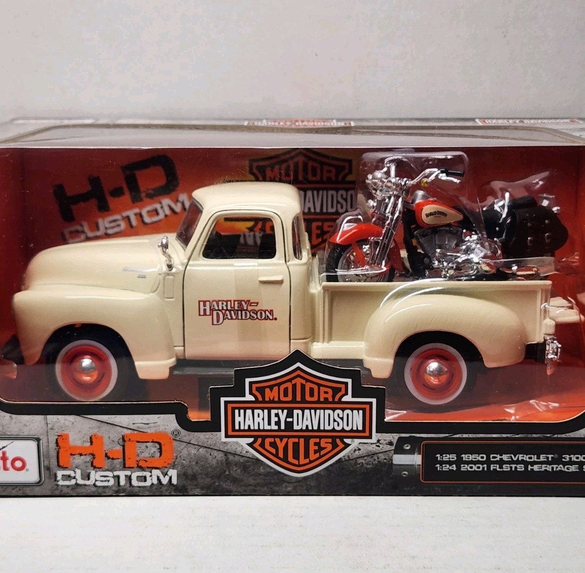 ミニカー Maisto 1950 Chevrolet 3100 Harley-Davids Maisto Harley Davidson 1:24 Chevrolet 3100 Pickup & FLSTS Heritage