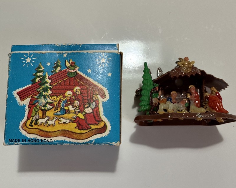 Vintage Made In Hong Kong Nativity Scene Plastic Glitter MCM