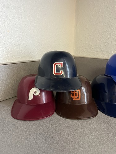 Lote de 6 Mini Cascos de Béisbol MLB Grandes Ligas Coleccionables Liga Nacional - Imagen 3 de 4