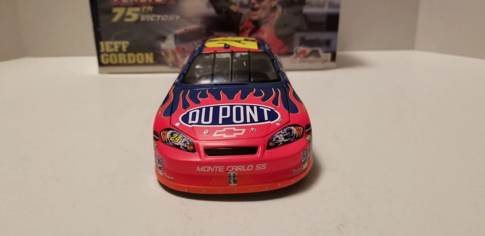 Jeff Gordon #24 DuPont / 75th Victory 2006 Monte Carlo SS & Coin 1/24 Diecast - Image 4 of 4