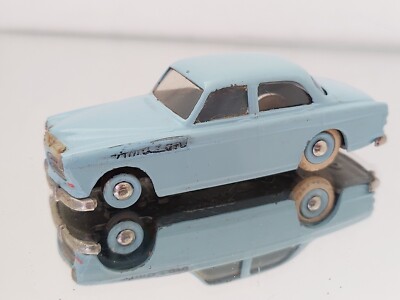 Tekno Denmark 810 Volvo Amazon 1:43