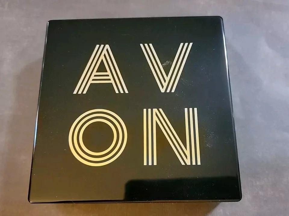 Avon True Color Makeup Palette Eyes Lips Cheeks Holiday Spectacular Blockbuster - Image 2 of 4