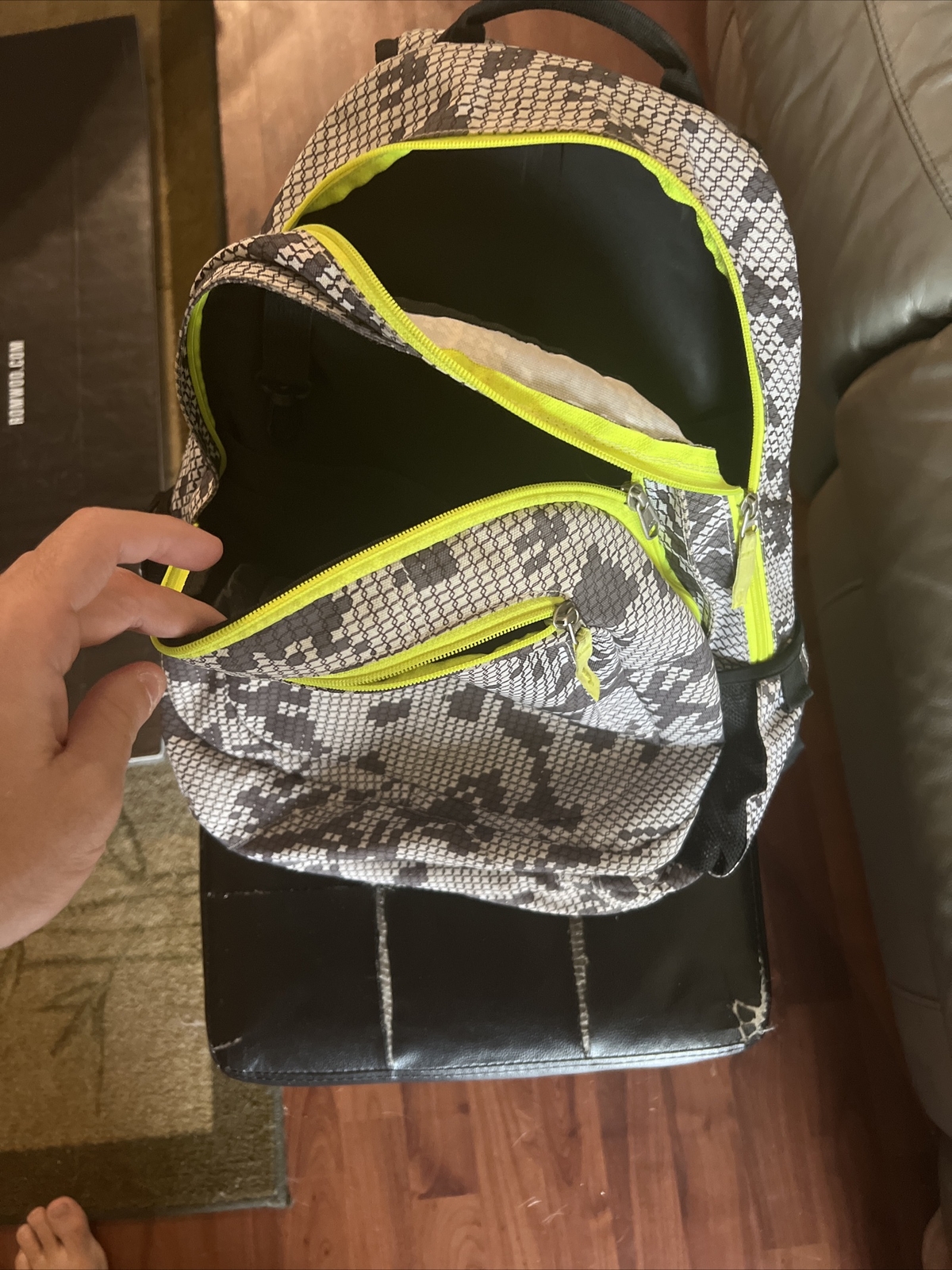 Oakley Backpack Multi-Compartment White Camo W/ L… - image 2