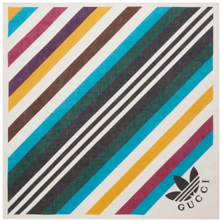 FOULARD COTON MULTICOLORE IVOIRE 26” x 26” Gucci X Adidas NEUF Made in Italy