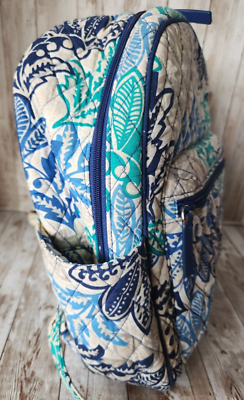 Vera Bradley  display picture 3