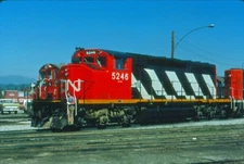 CNR 5246 SD40-2, Pt Mann, BC, 09/75; Kodachrome Original