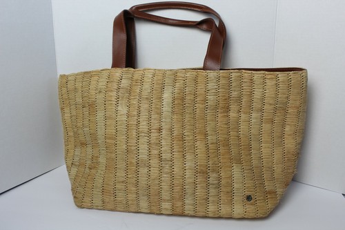 flora bella beach bolsa