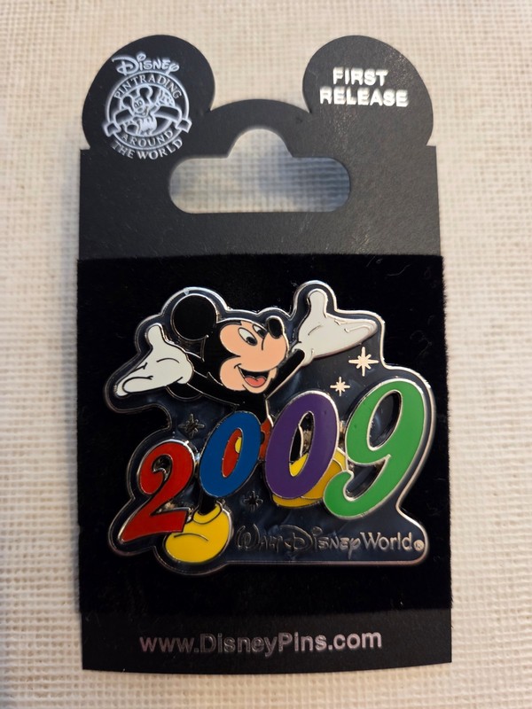 Disney Pin - Mickey Mouse 2009 - First Release