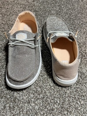 Hey Dude Sparkle Euc Women s Size 8