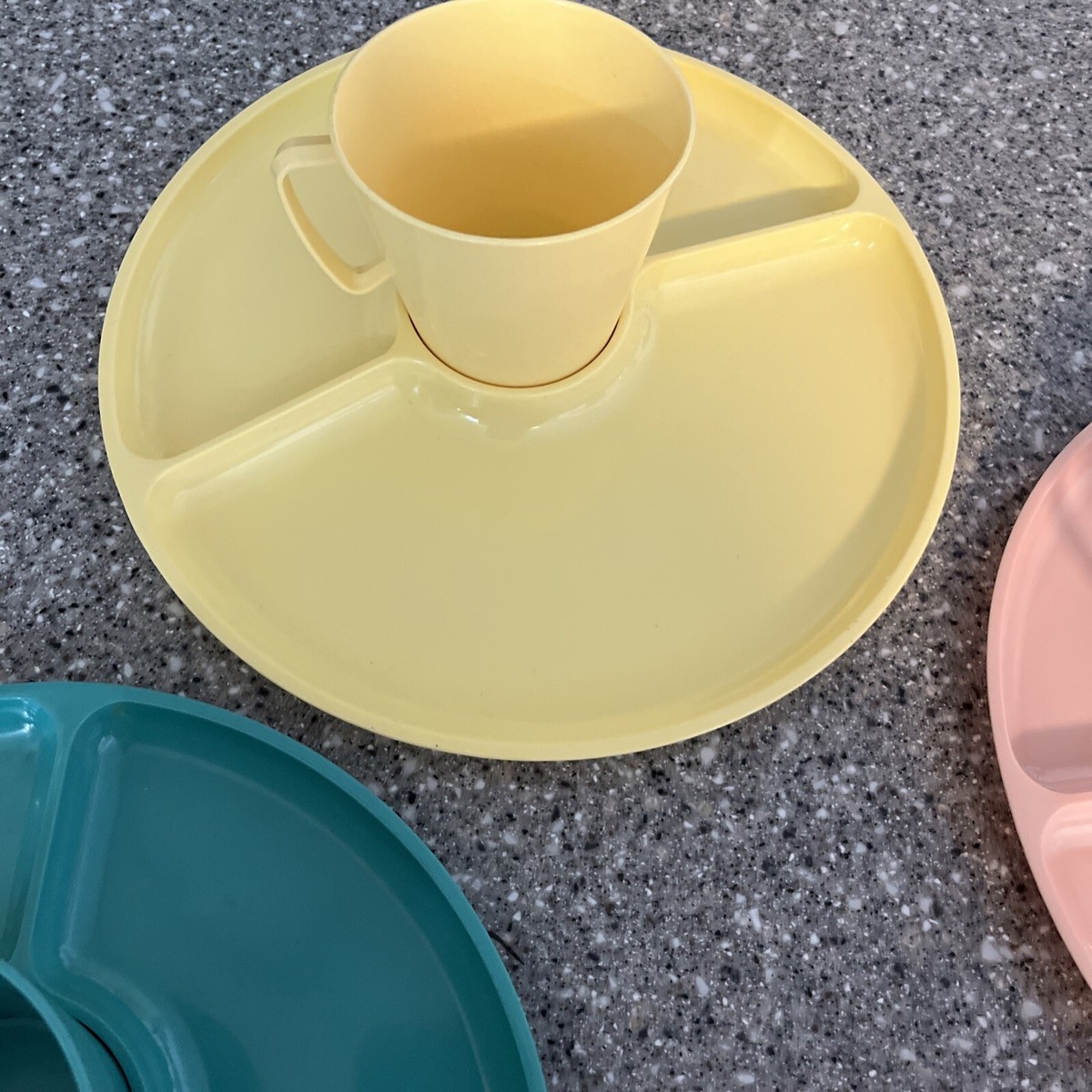 Vintage STERILITE Divided Picnic Plates & Matching Cups