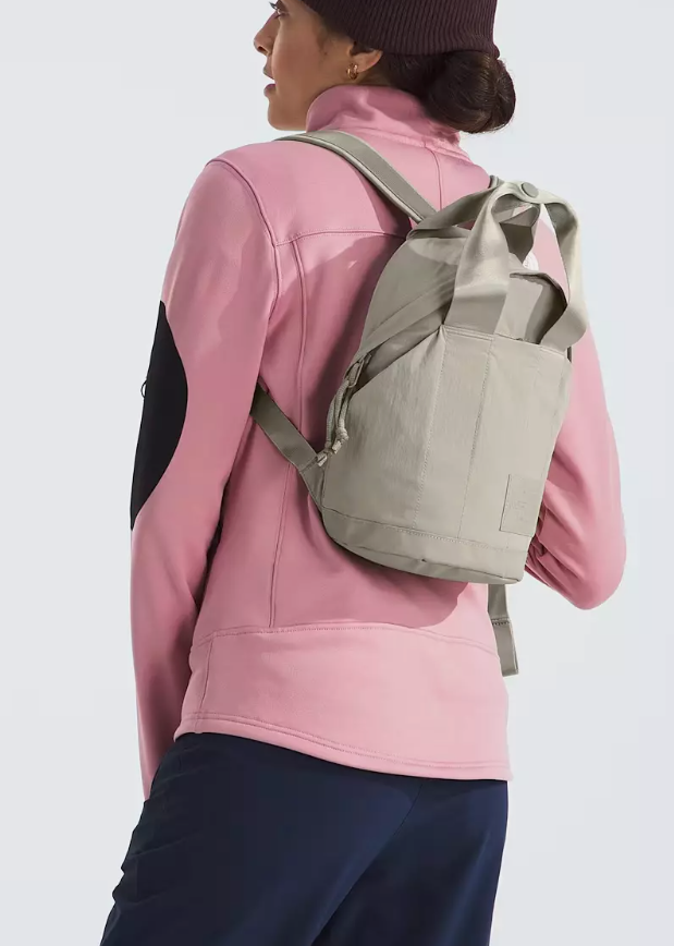 The North Face Women's Never Stop Mini Backpack / 100