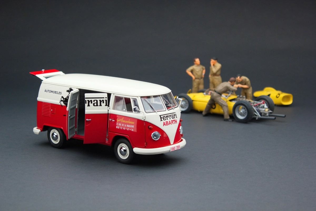 Schuco | 1:18 | VW T1 Ferrari Service Van | F1 Ecurie