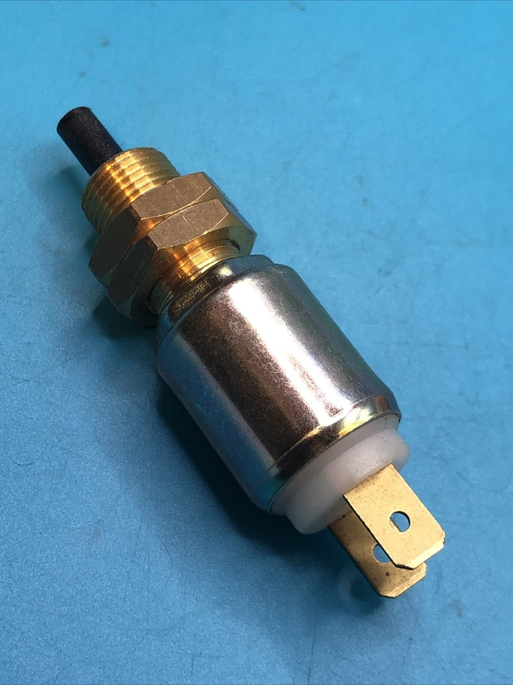 Interruptor de luz de freno estándar SLS-127 PARA BMW SAAB VOLVO Foto 2 de 4