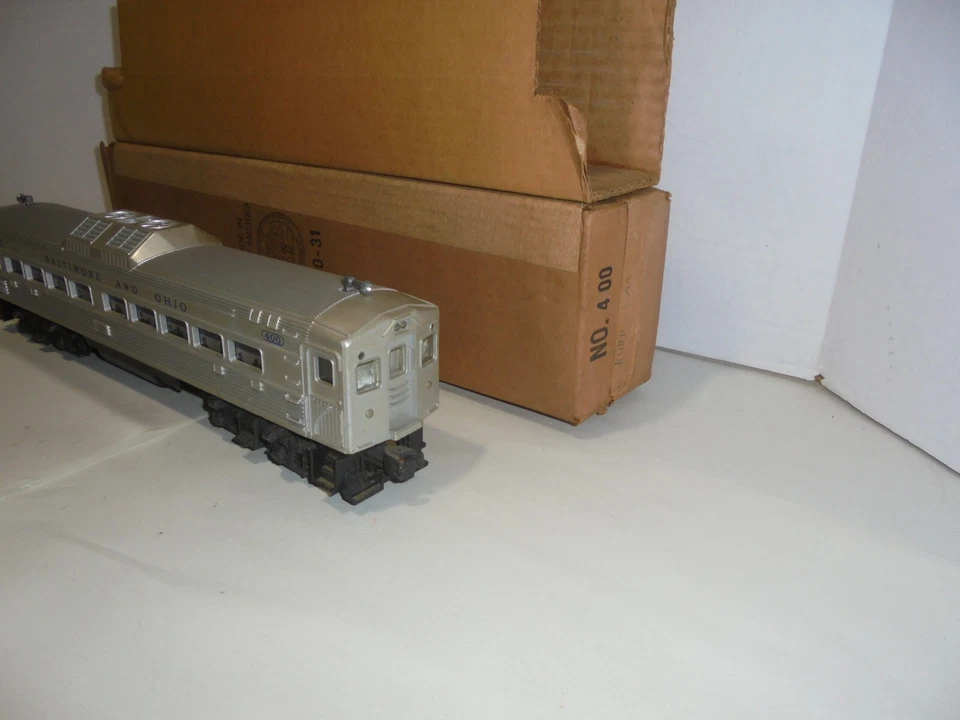 LIONEL RDC 400 POWERED BUDD CAR FOR YOUR ELEVATED SYSTEM MOTORIZED WITH BOX O GA - Image 2 of 4