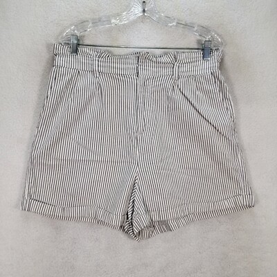 Forever 21 Women Shorts Plus Size 1X Gray Striped Stretch High Rise Cuffed  Chino